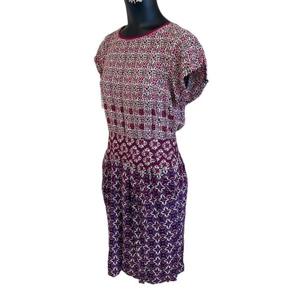 Warehouse Magenta Batik Print Fitted Sheath Dress - Picture 3 of 9